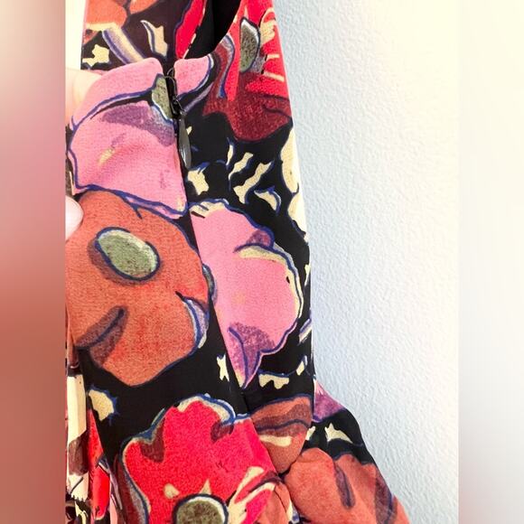 Cinq a Sept Naomi Floral Ruffle Asymmetric Top V Neck Tiered femme spring bright - Picture 7 of 10